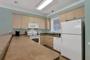 Lägenhet - 2 sovrum | Eget kök | Kylskåp, ugn, kaffe- och tebryggare och brödrost