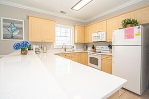 Huoneisto, 3 makuuhuonetta | Yksityinen keittiö | Jääkaappi, uuni, kahvin-/teenkeitin, leivänpaahdin