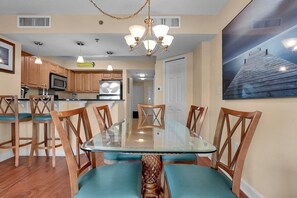 Apartment, 3 Schlafzimmer | Speisen