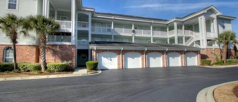 Condo, 2 Bedrooms | Exterior