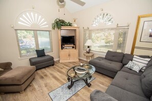 Leilighet, 3 soverom | Oppholdsområde