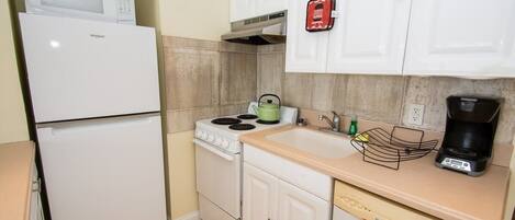 Leilighet, 1 soverom | Eget kjøkken | Ovn, kaffetrakter/tekoker og brødrister