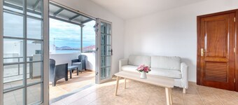El Charcón B • 10 meters to the beach • LVH