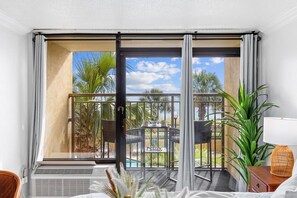 Condo, 1 phòng ngủ | Nội thất