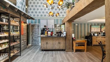 Condo, 1 Bedroom | Dining