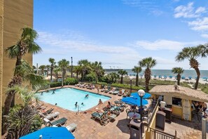 Condo, 1 phòng ngủ | Hồ bơi