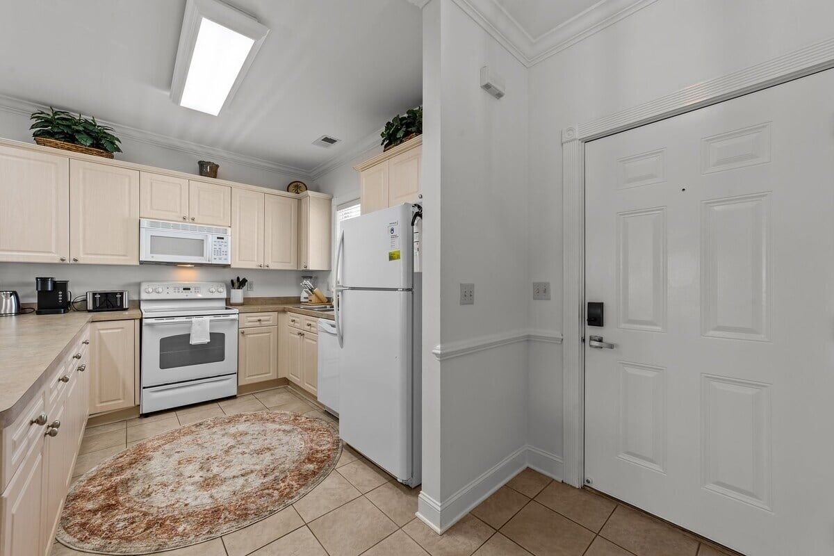 Condo, 2 Bedrooms | Private kitchen