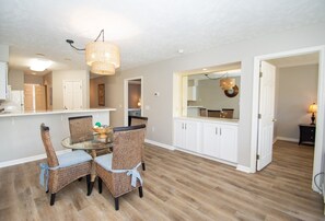 Dining - Waterway Village 17b 2 Bedroom Condo (Myrtle Beach)