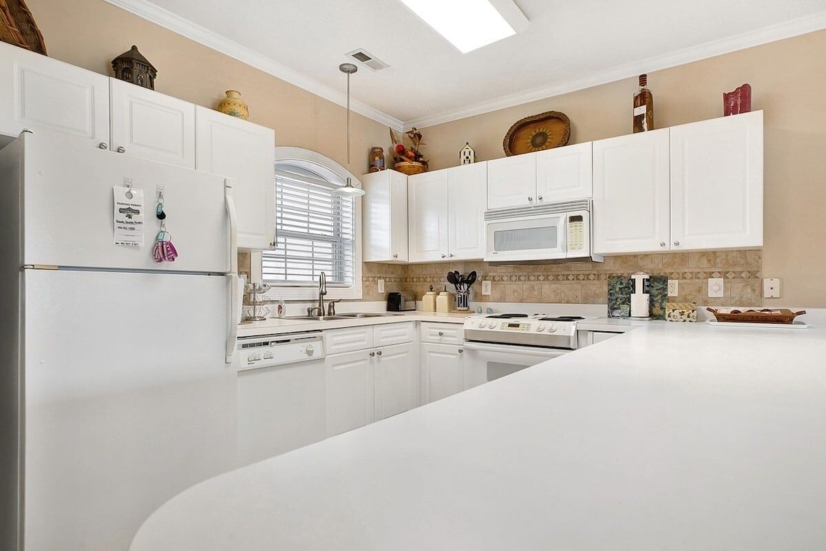 Condo, 2 Bedrooms | Private kitchen | Fridge, oven, coffee/tea maker, toaster