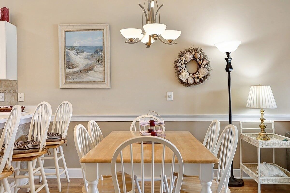 Condo, 2 Bedrooms | Dining