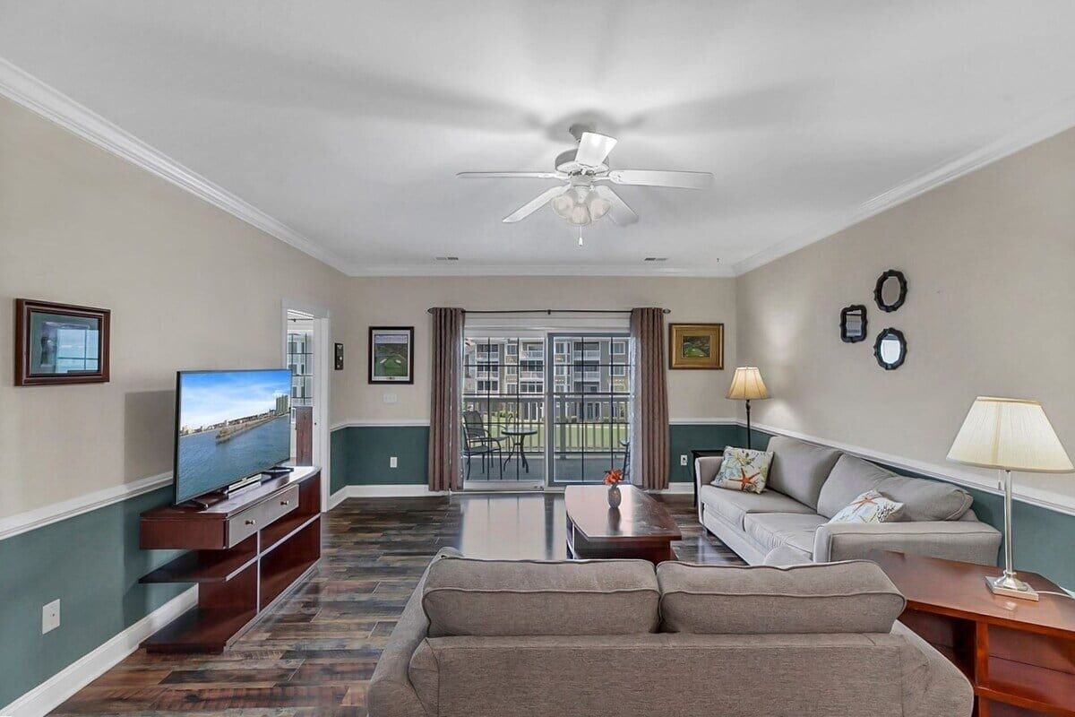 Condo, 2 phòng ngủ | Khu phòng khách