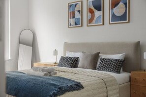 2 slaapkamers, een bureau, wifi, beddengoed