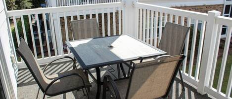 Apartment, 2 Schlafzimmer | Speisen im Freien