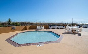 Condo, 2 chambres | Piscine