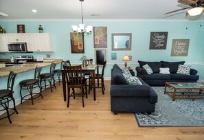 Condo, 2 Bedrooms | Living area