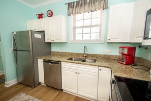Condo, 2 Bedrooms | Private kitchen