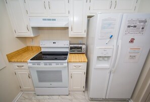 公寓客房, 2 間臥室 | 私人廚房 | 電冰箱、烤箱、咖啡機/沖茶器、烤麵包機