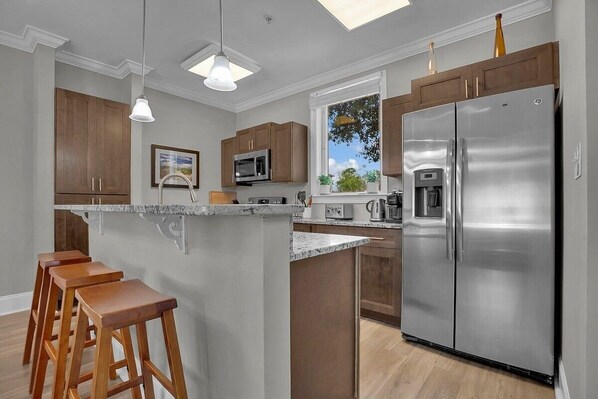 House, 3 Bedrooms | Private kitchen