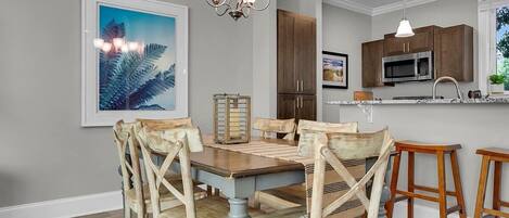 House, 3 Bedrooms | Dining