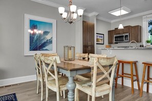 House, 3 Bedrooms | Dining
