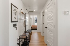 Condo, 3 Bedrooms | Interior