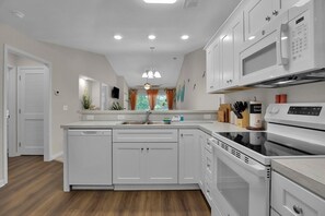 Condo, 2 Bedrooms | Private kitchen | Fridge, oven, coffee/tea maker, toaster - River Oaks 30h 2 Bedroom Condo (Myrtle Beach)