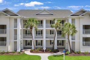 Condo, 2 Bedrooms | Exterior