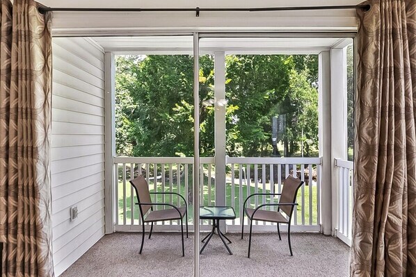 Condo, 2 Bedrooms | Interior