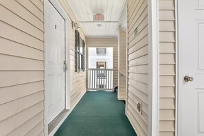 Condo, 2 Bedrooms | Interior