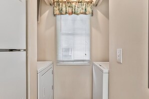 Condo, 2 Bedrooms | Interior