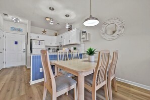 Leilighet, 2 soverom | Spiseområde