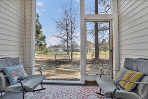 Condo, 2 Bedrooms | Interior