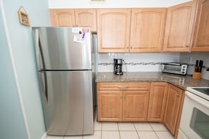 Condo, 3 Bedrooms | Private kitchen | Fridge, oven, coffee/tea maker, toaster - Sea Castle 8g 3 Bedroom Condo (North Myrtle Beach)