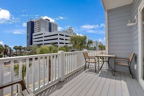 House, 4 Bedrooms | Outdoor dining