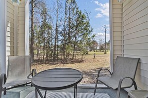 Condo, 2 Bedrooms | Outdoor dining