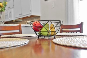 Condo, 2 Bedrooms | Dining