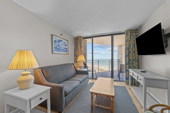 Condo, 1 Bedroom | Living area