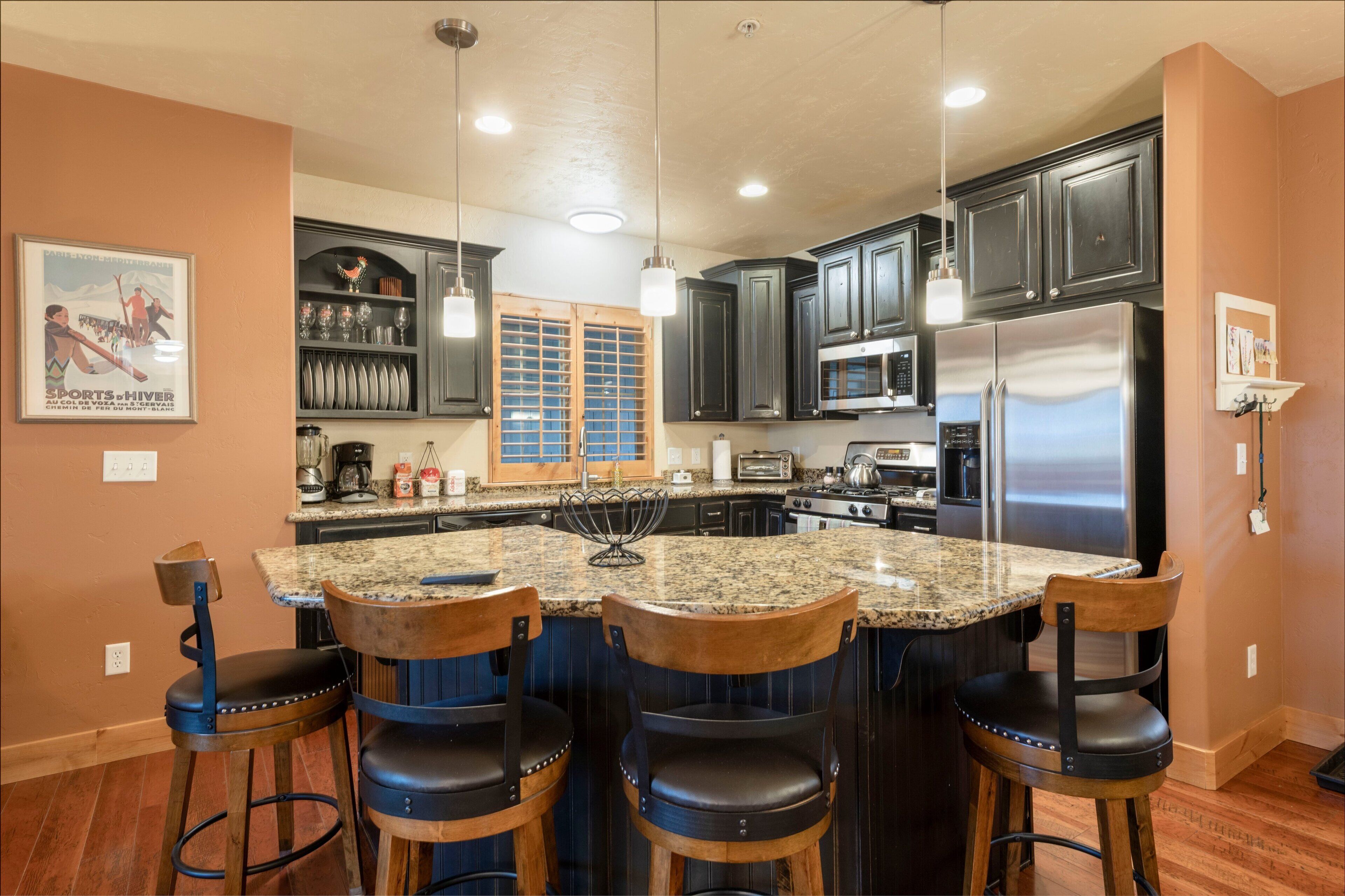 Condo, 3 Bedrooms | Private kitchen