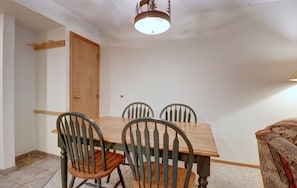 Condo, 1 chambre | Restauration