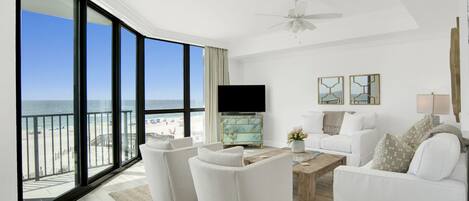 Condo, 2 Bedrooms | Living area