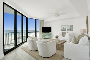 Condo, 2 chambres | Aire de séjour