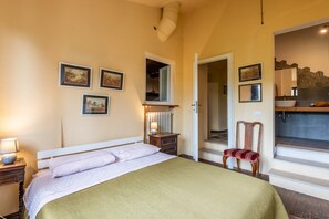 Unclassified image, 5 of 27, button - Apartment 'Leccio' with Shared Pool and Wi-Fi (Vescovado)