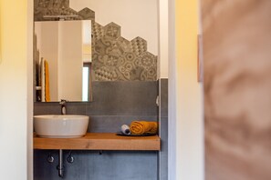 淋浴設備、風筒、提供毛巾