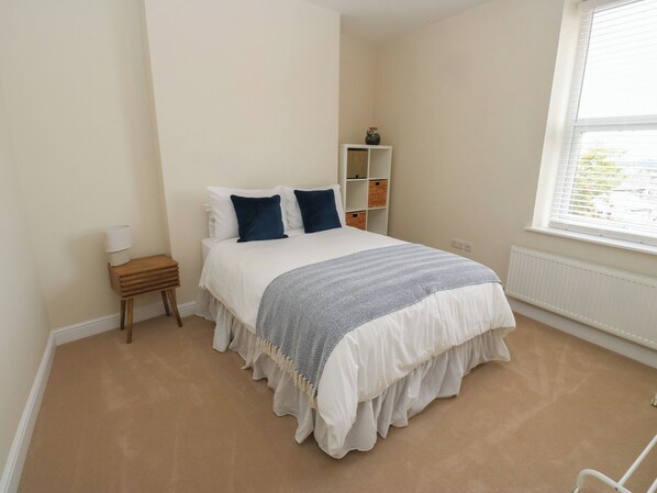 3 bedrooms, individually decorated, individually furnished