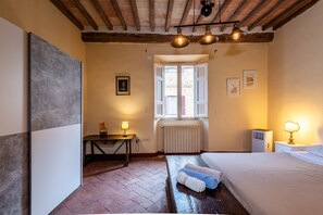 Bureau, Wi-Fi, literie fournie