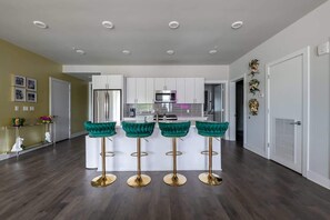 Private kitchen - Kiss Me in NOLA! 2 BR Condo King Beds (New Orleans)