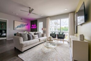 Living area - Kiss Me in NOLA! 2 BR Condo King Beds (New Orleans)