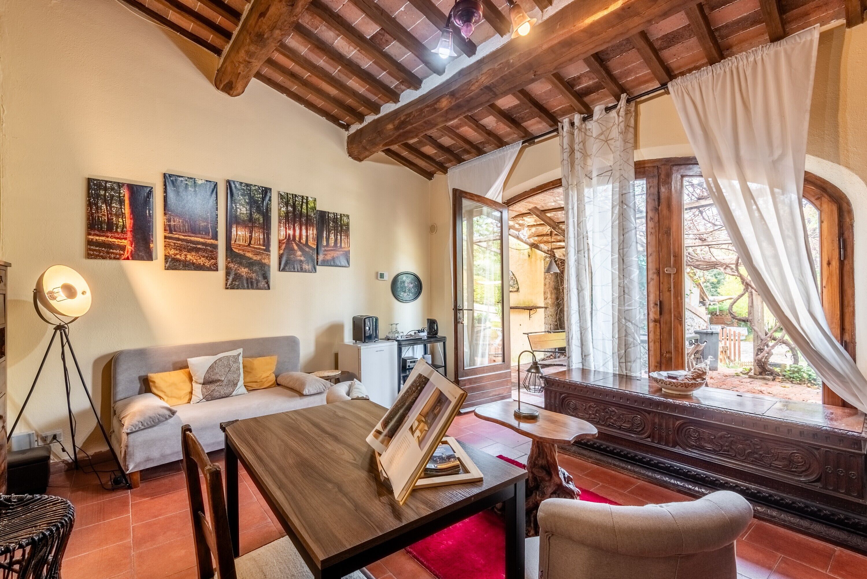 Fernseher, Tischtennisplatte