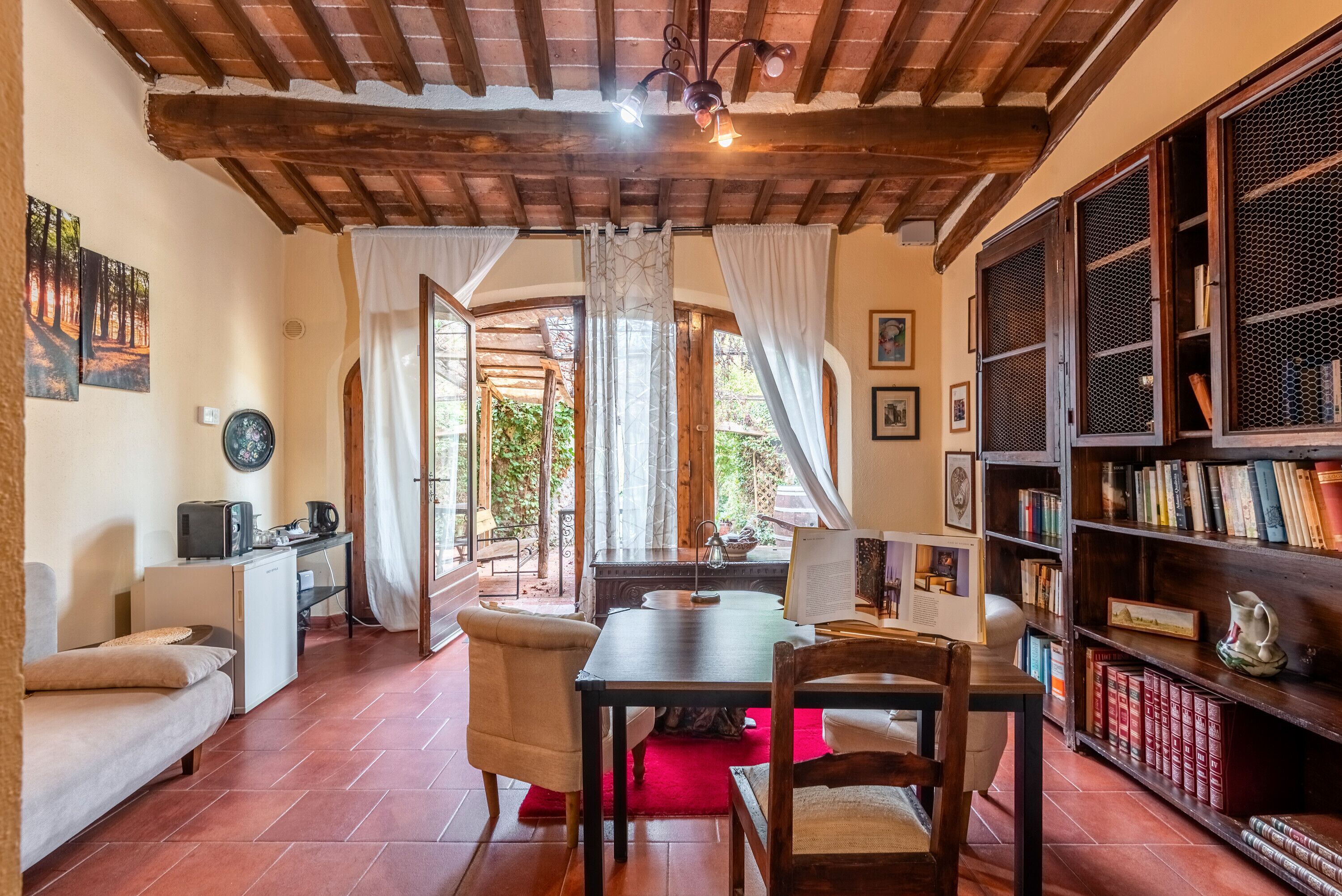 Televisor i taula de tennis de taula 