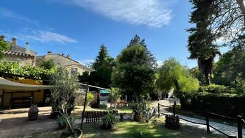 Enceinte de lâhĂ©bergement